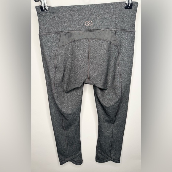 Calia Essential Crossover Capri Cropped Legging - Picture 12 of 16